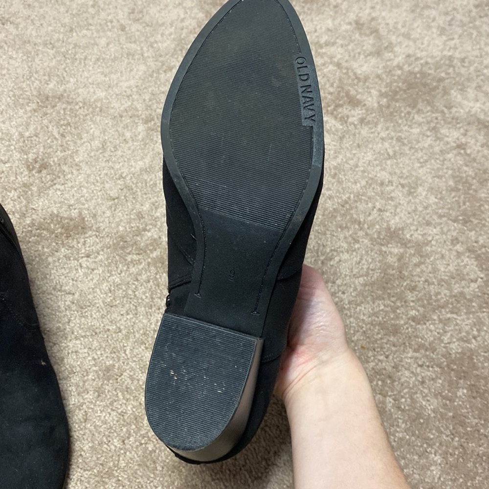 Old navy black booties - Picture 4 of 4